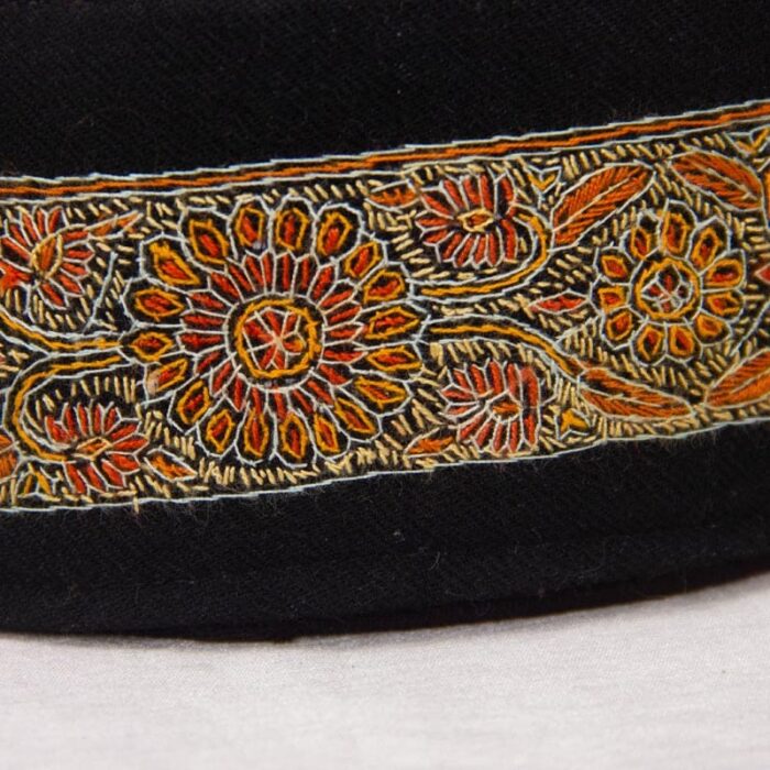 Black Shahi Pure Pashmina Hand Sozni Cap - Image 3