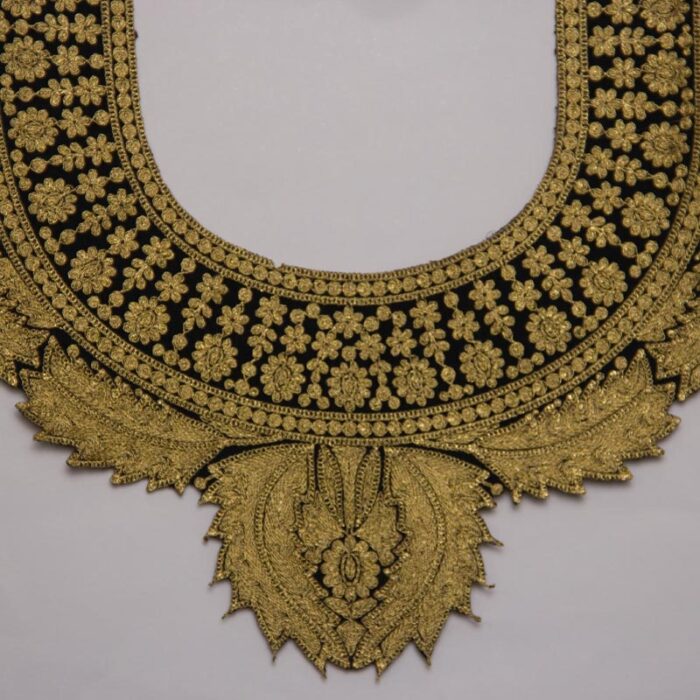 Elegant Golden Tilla Patch - Image 2