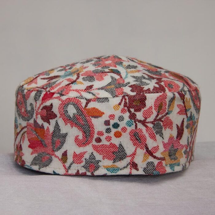 White Poshnyul Kani Cap