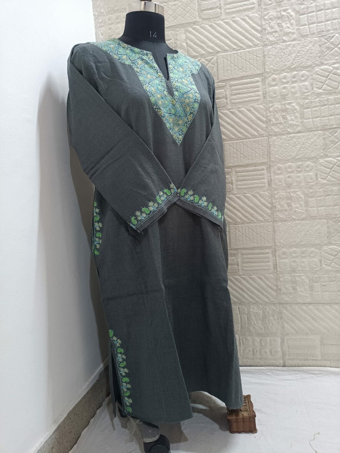 Grey Pure Raffal Pheran With Floral Hand Sozni Embroidery - Image 3