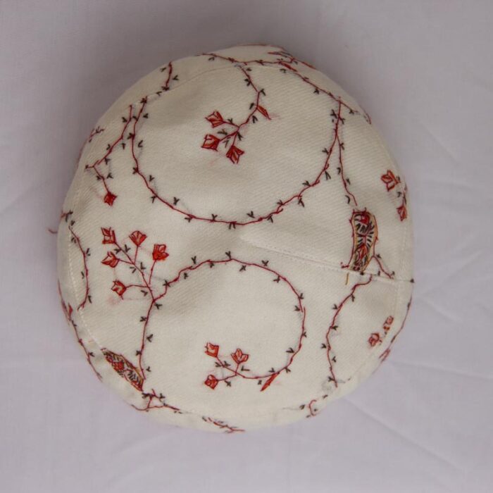 White Toosha Hand Sozni Cap - Image 4