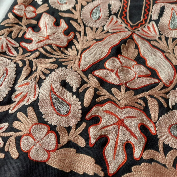 Black Spun Aari Zari 2Pc Suit - Image 2