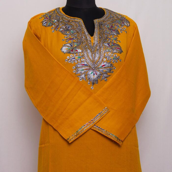Light Kesari Raffal Tilla Pheran