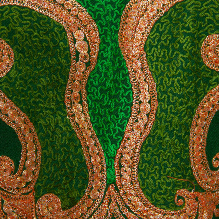Green Raffal Tilla Pheran With Stole - Image 3