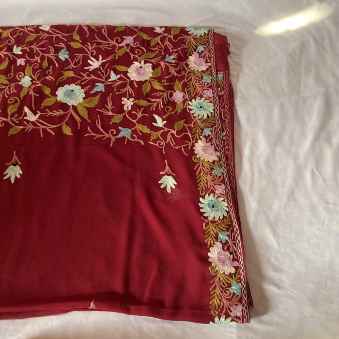 Maroon Georgette Aari Embroidered Saree With Floral Paisely Pattern - Image 2