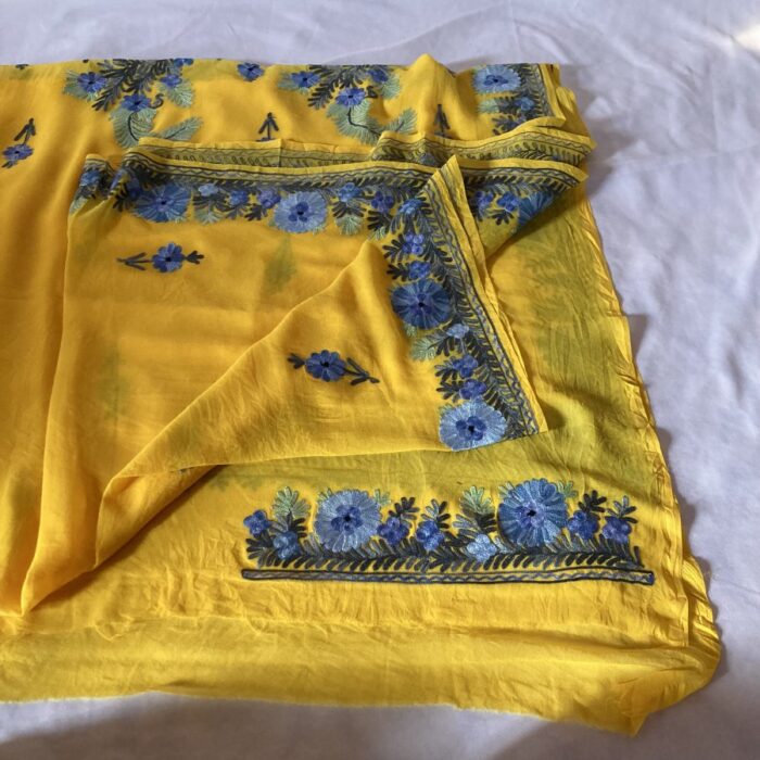 Yellow Georgette Aari Embroidered Saree With Floral Pattern - Image 3