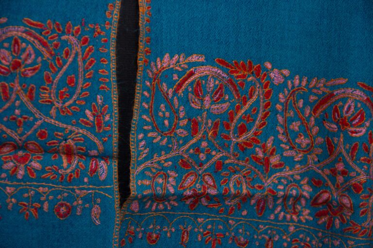 Blue Badami Pashmina Intricate Sozni Work Stole - Image 3