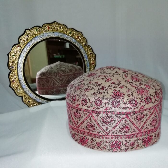 Peach Dastgeeri Chinar Kashmiri Kani Cap