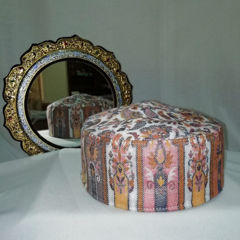 Safed Padshahi Gul Kashmiri Kani Cap