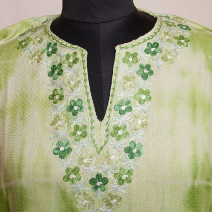 Sabz Tie-Dye Polywool Aari Pheran - Image 3