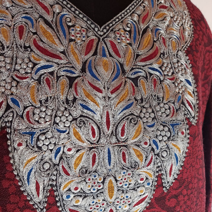 Premium Maroon Australian Wool Tilla Pheran With Lining - Image 3