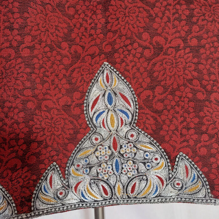 Premium Maroon Australian Wool Tilla Pheran With Lining - Image 9