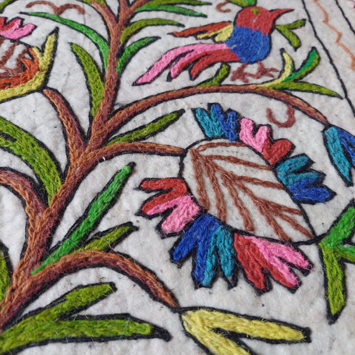 Flora Fauna Handmade Aari Namda Rug 3x2ft - Image 2