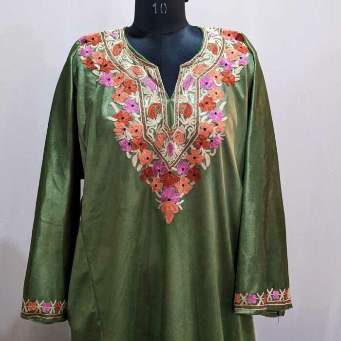 Gorgeous Gree Velvet Aari Pheran - Image 2