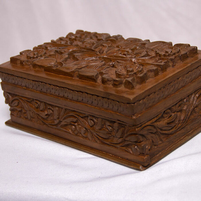 Doldar Handmade Walnut Wood Jewelry Box