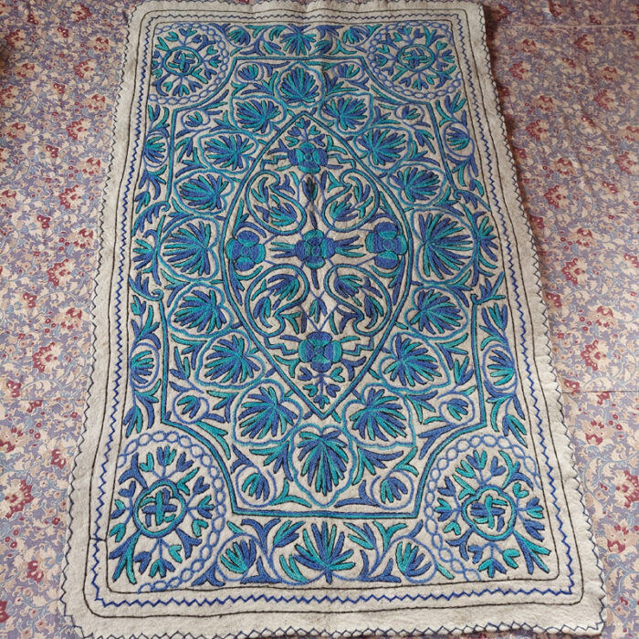 Blue on White Pure Wool Handmade Aari Embroidered 6×4Ft Namda Rug