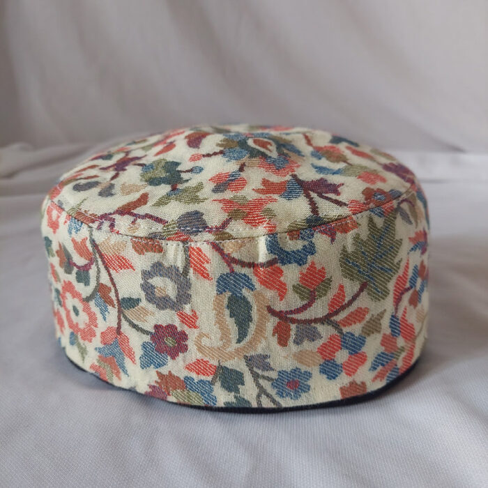 White Boni Pun Kani Cap