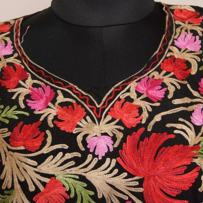 Black Crush Cotton Aari Work Kaftan L42 - Image 2