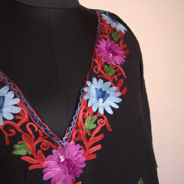 Black Guldasta Crush Cotton Aari Work Kaftan L44 - Image 3