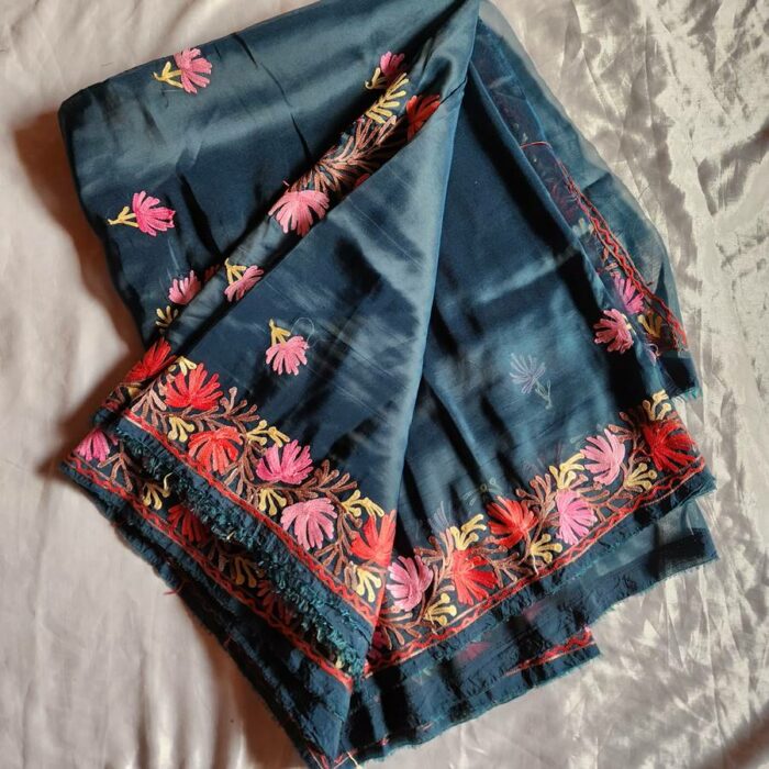Green Pink Flower Organza Aari Embroidered Saree - Image 4