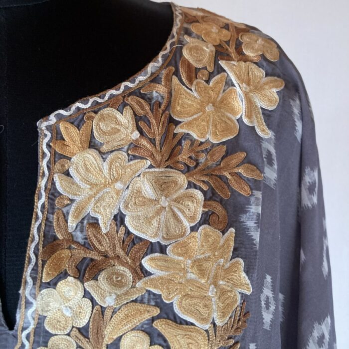 Elevate Your Style with Georgette Kashmiri Aari Work Kaftan L52 - Image 2