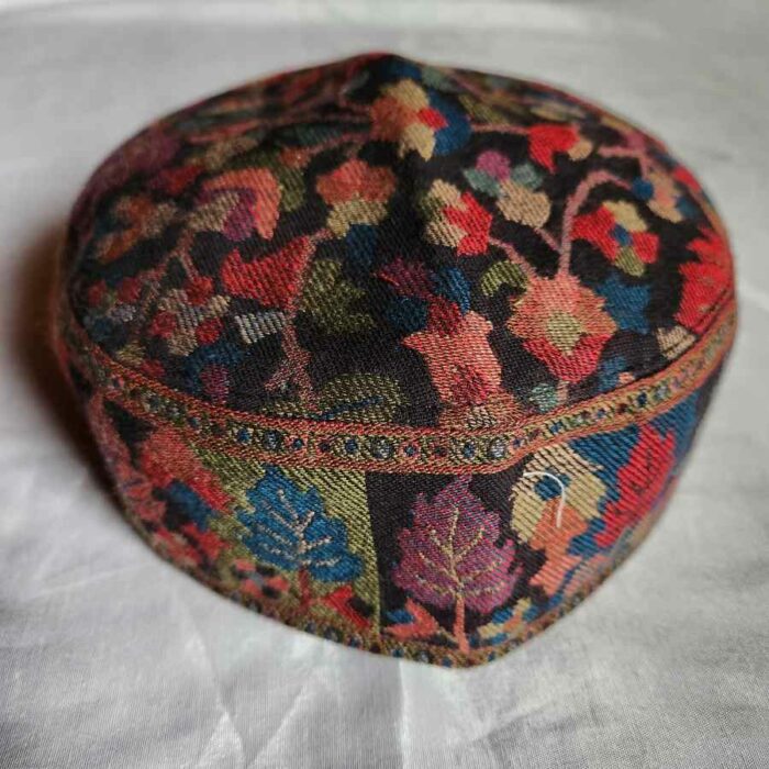 Black Chinari Border Kani Cap