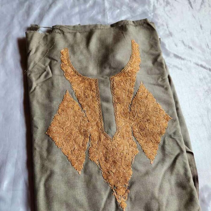 Grey Spun Kashmiri Hand Aari 2Pc Suit miss