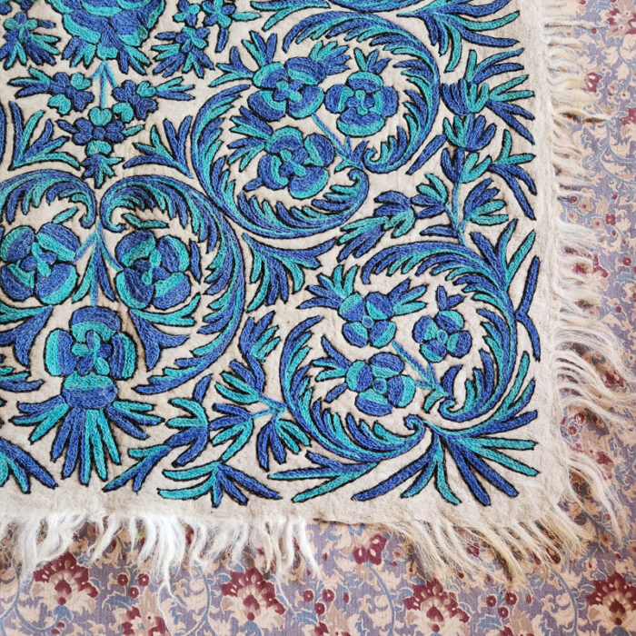 Blue White Namda Rug 6×4Ft Pure Wool Double Work Handmade Aari Embroidered - Image 3