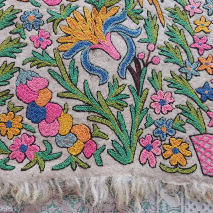 Flora Fauna Namda Rug 6×4Ft Pure Wool Handmade Double Work Aari Embroidered - Image 4