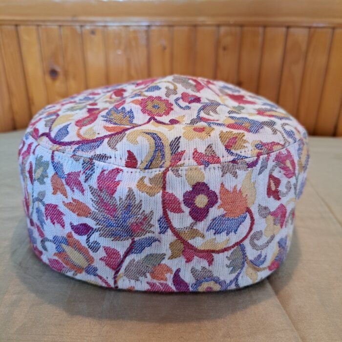 Safed Gulmarg Kani Cap