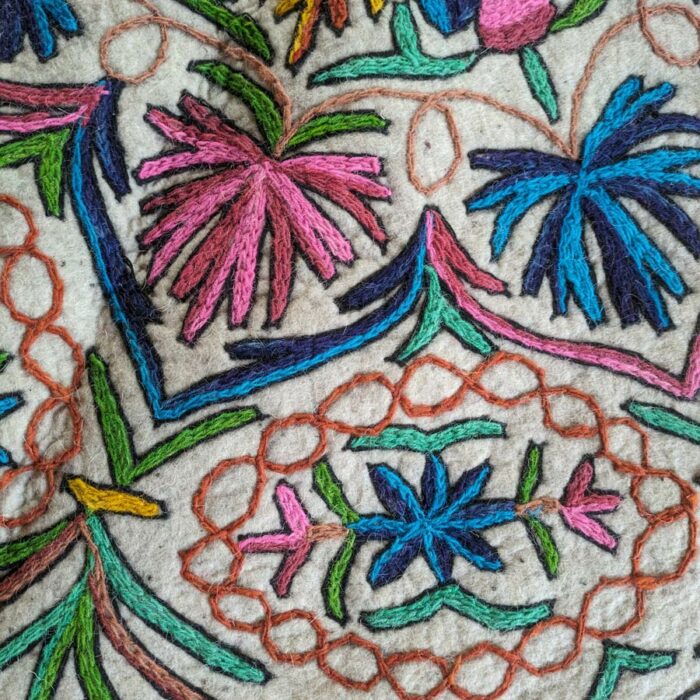 4ft Chinari Handmade Aari Embroidered Wool Namda - Image 2