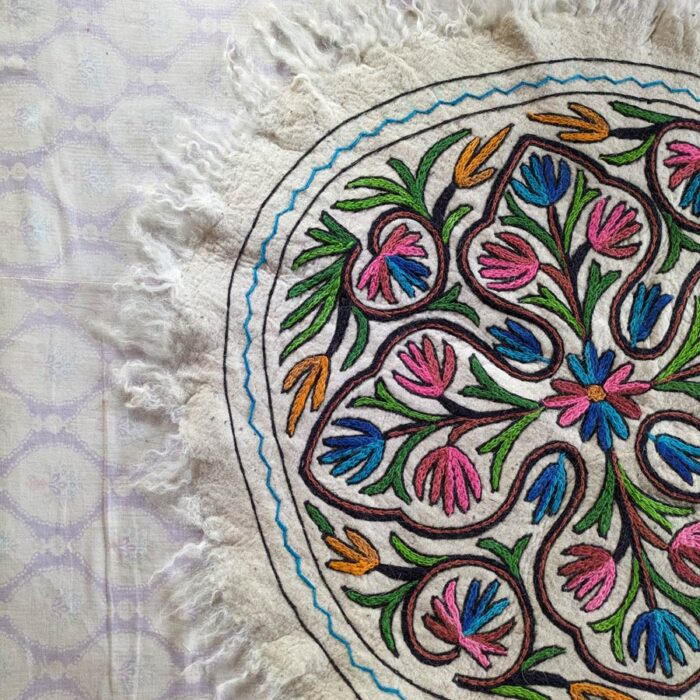 Tabruk 3ft Round Handmade Pure Wool Aari Embroidered Namda Rug - Image 3