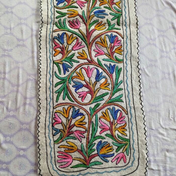 Dawar Handmade Namda Runner Rug 6×2 - Image 2