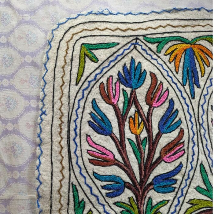 5x3 Gurezi Handmade Aari Embroidered Wool Namda - Image 3