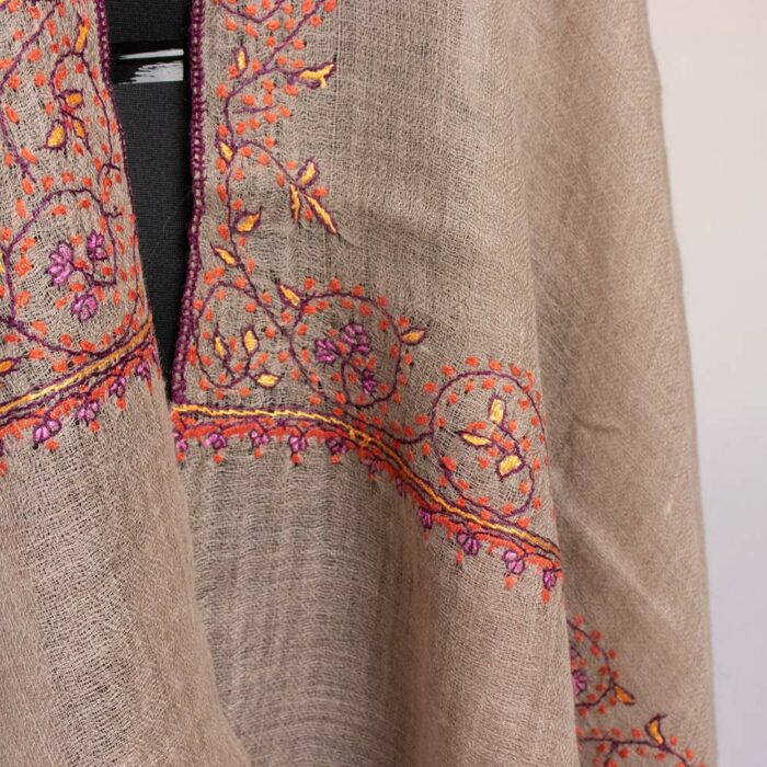 Natural Color Pashmina Sozni Work Stole - Image 3