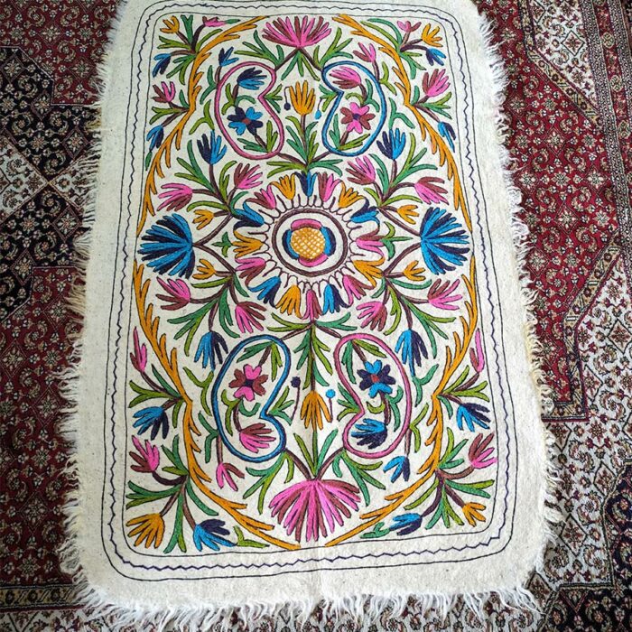 Miraqi Handmade Aari Embroidered Namda Rug 6×4