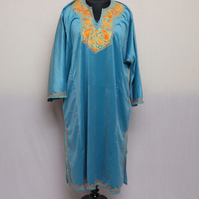 Blue Floral Aari Velvet Pheran - Image 2