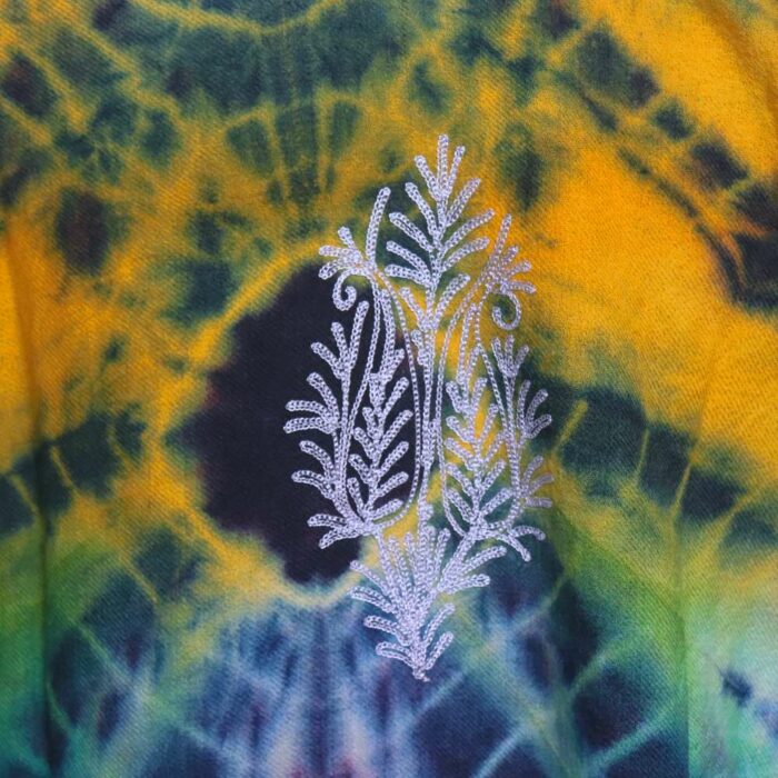 Aabi Tie-Dye Raffal Tilla Pheran - Image 4