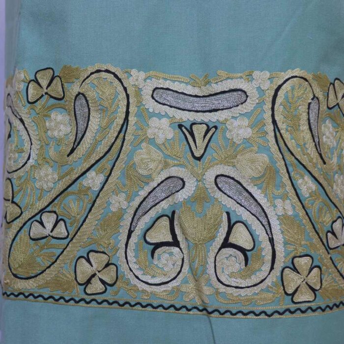 Light grreen Border Badami Kashmiri Winter Spun Suit With Aari Work - Image 2