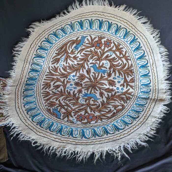 Aab Round Namda 4.5ft Handmade Pure Wool Kashmiri Aari Embroidered Rug