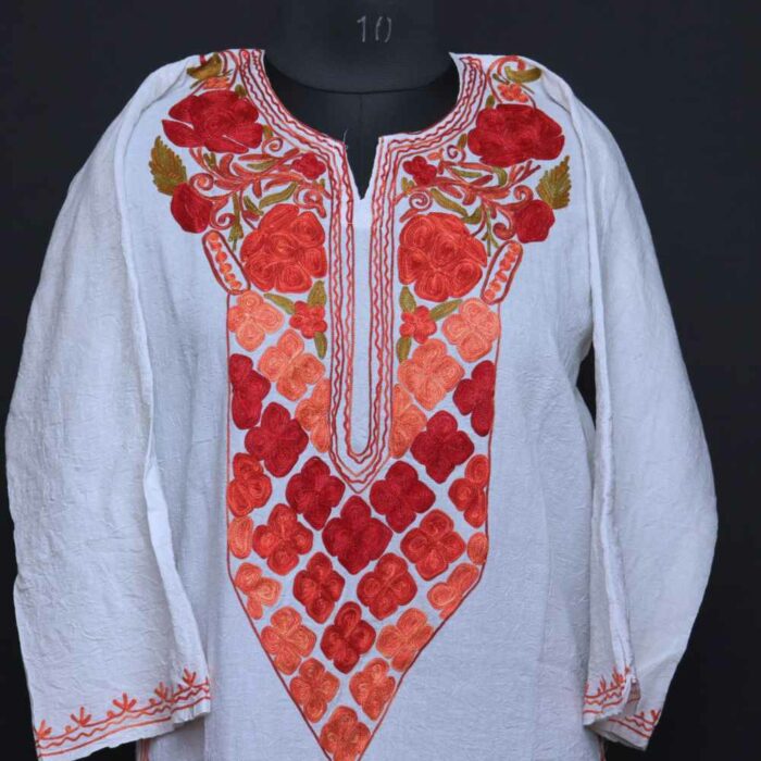 White Aftaab Crush Cotton Kashmiri Kurti with Ari Embroidery - Image 2