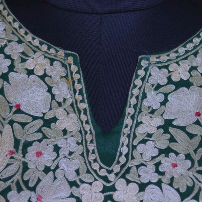 Green Posh Wazul Nukhta Kashmiri Raffal Pheran with Border Ari work - Image 3