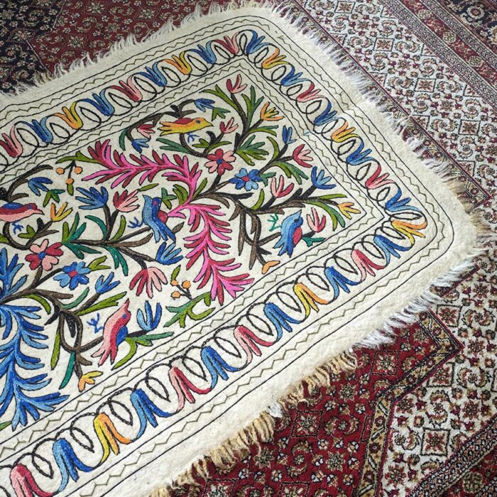 Flora Fauna Handmade Aari Embroidered Namda Rug 5.5×3.5 - Image 3