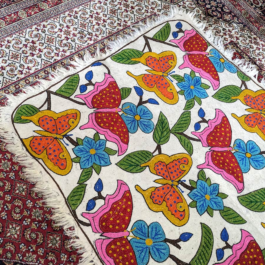 Butterfly Native Rug Unique Pure Wool Butterfly Namda Rug 6x4 - Gyawun
