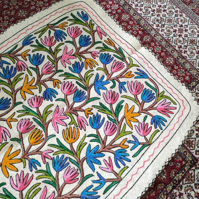 6x4 Handmade Chinari Namda Rug - Image 4