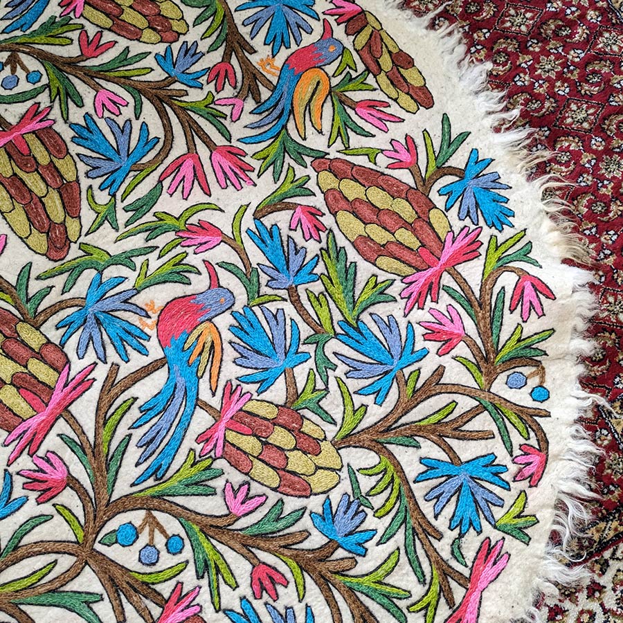 Namdah Rugs Round Pure Wool Namda Rug with Bird and Pineapple Design- 5 FT - Gyawun