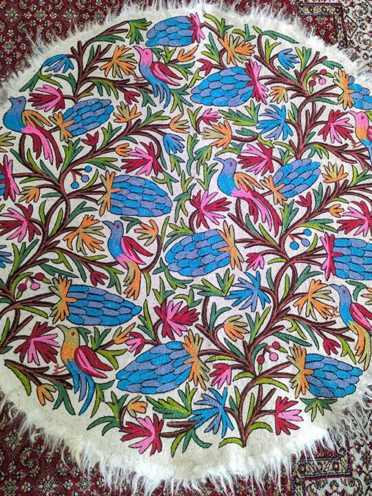 Round Pure Wool Namda Rug with Bird and Blue Pineapple Design- 5 FT