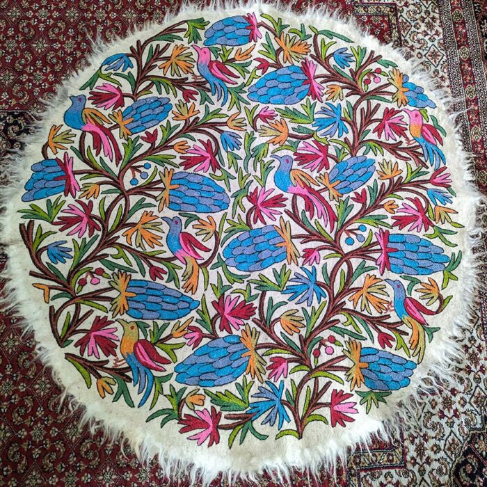 Round Pure Wool Namda Rug with Bird and Blue Pineapple Design- 5 FT