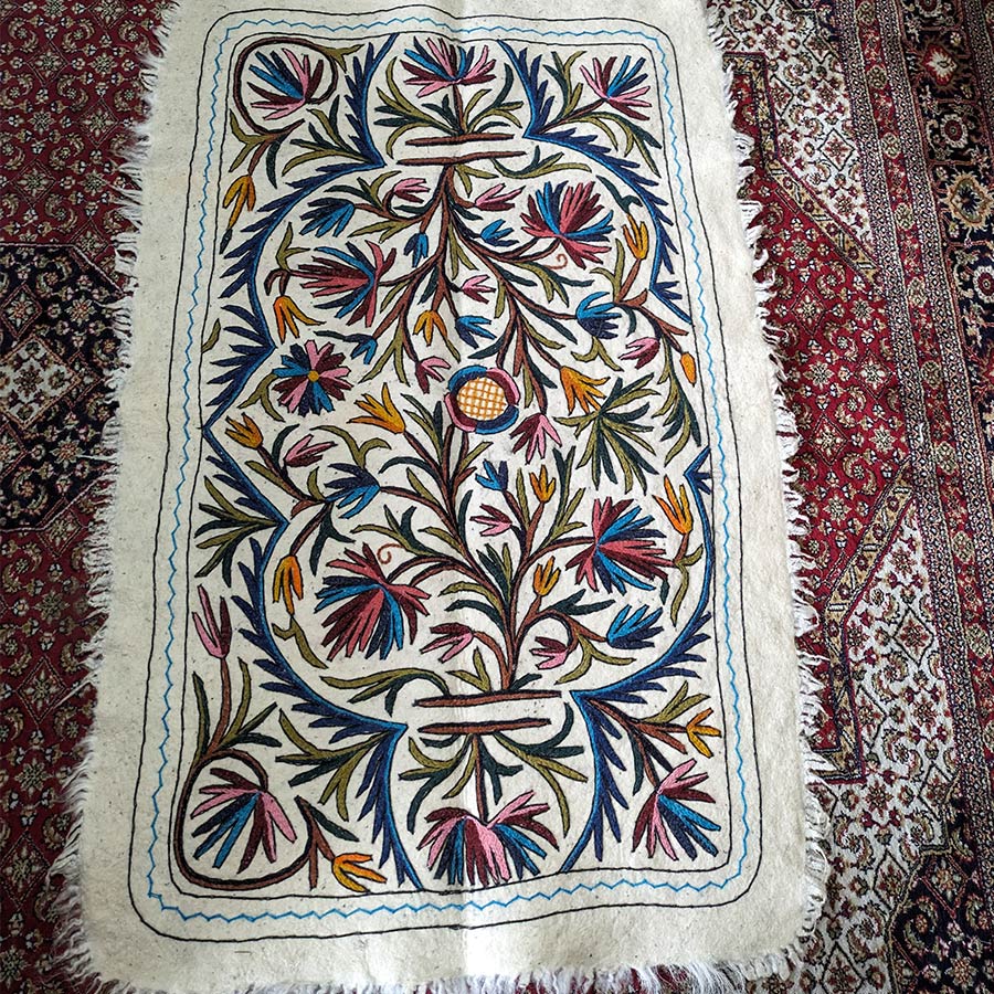 Namdah Rugs 6x4 Handmade Pamposh Namda Rug - Gyawun