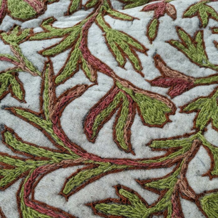 Large Handmade Shalimar Namda Rug 6ft - Image 2